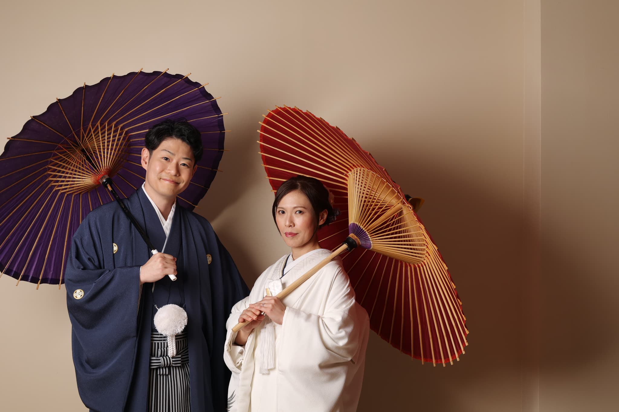 会場は希望に合わせて「チャペル＆ウェイディングルーム」か「スタジオ」で♪結婚式と同じように素敵な思い出になるよう、スタッフ一同お手伝いさせていただきます！